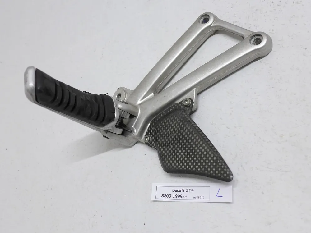 Abverkauf Ducati ST4 S200 Rastenhalterung Fahrer links