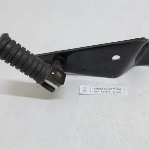 Yamaha XV 125 Virago Fußraste Sozius rechts mit Halterung Geprüft