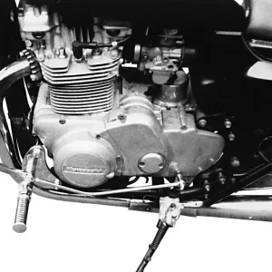 Bestpreis Fußrastenanlage 35 cm vorverlegt für Kawasaki Z 750 LTD 4 Zylinder TÜV