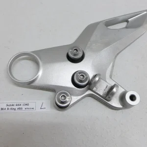 Wochenendangebot Suzuki GSX 1300 BK B-King Fußrastenaufnahme Fahrer links