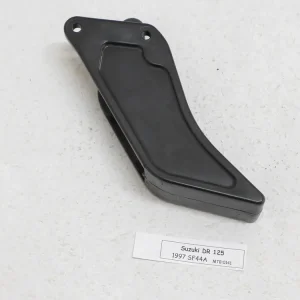 Neuheit Suzuki DR 125 SF44 Kettenführung