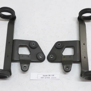 Suzuki DR 125 SF44 Scheinwerferaufnahme Saisonangebot