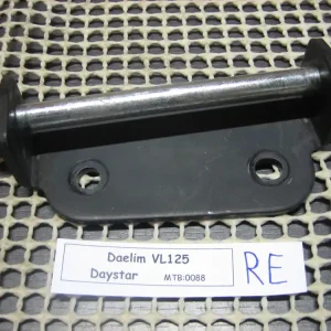 Daelim VL 125 Daystar Trittbretthalterung rechts Neu