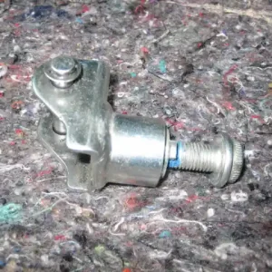 Sofort Bestellen Suzuki GSF 1250S Aufnahme Fussraste Fahrer rechts