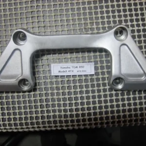 Neu Yamaha TDM 850 4TX Platte Rahmen / Motorhalterung links