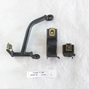 Nur Heute Triumph TT 600 806 AD Verkleidungshalter links