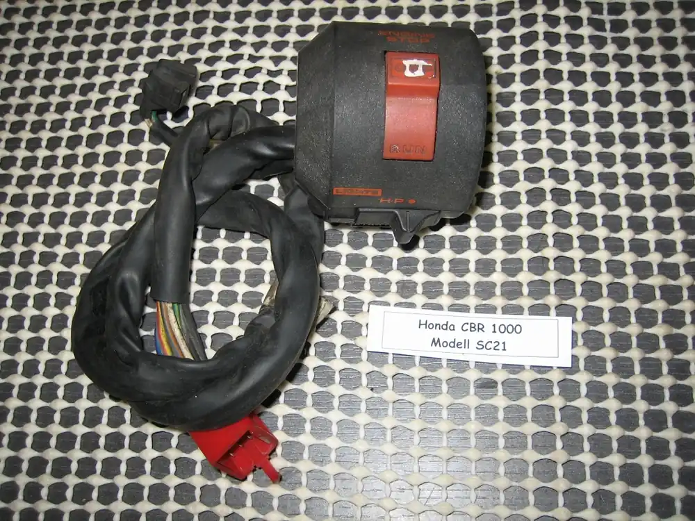 Finale Aktion Honda CBR 1000 SC21 Lenkerarmatur rechts