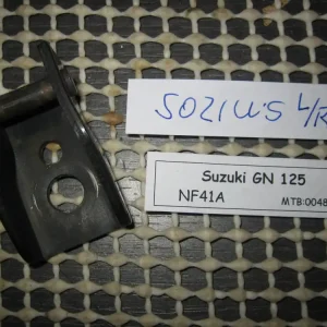 Markenprodukt Suzuki GN 125 NF41 Aufnahme Fußraste Sozius