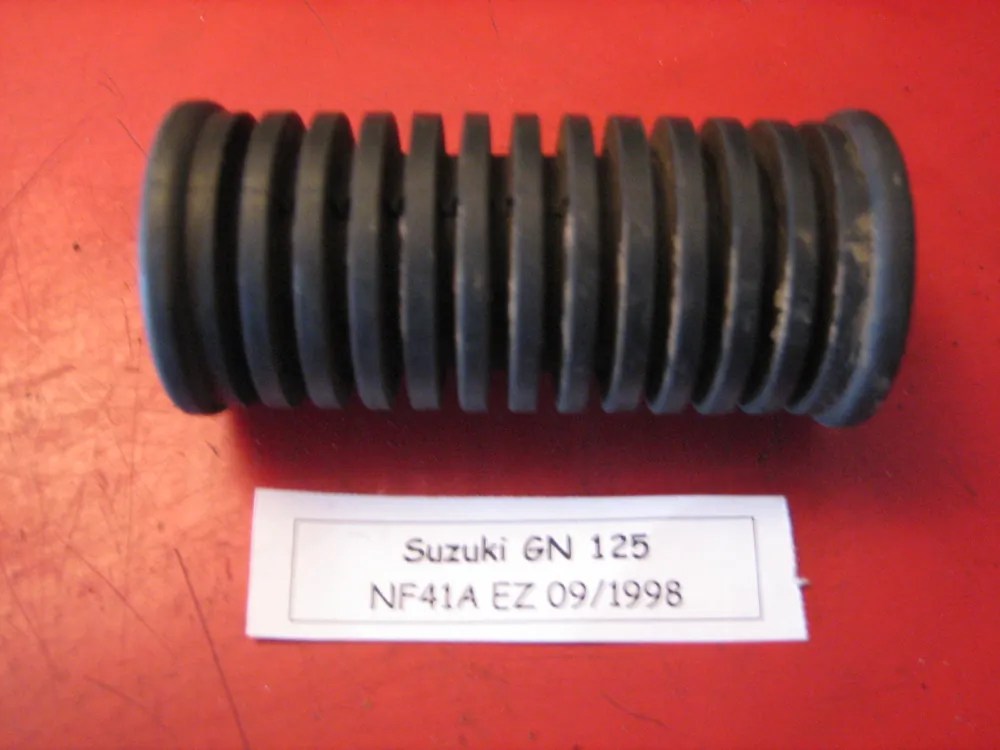 Suzuki GN 125 NF41 Sozius Fußraste Gummi Markenware