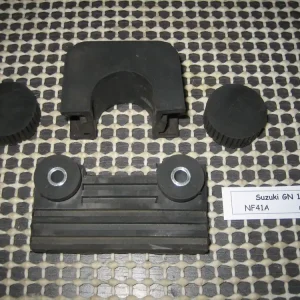 Suzuki GN 125 NF41 Tankauflagegummis Begrenztes Angebot
