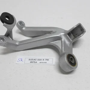 Preiswert Suzuki GSX-R 750 GR7DA Fußrastenaufnahme Sozius rechts