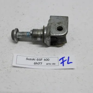 Nur Für Kurze Zeit Suzuki GSF 600 GN77 Fußraste Halterung Fahrer links