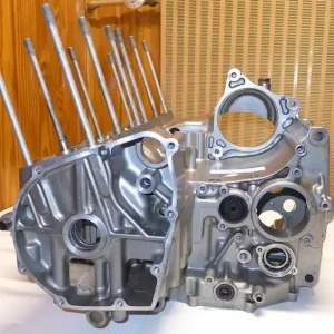 Heißes Angebot Suzuki GSF 600 WVA8 Motor Gehäuse