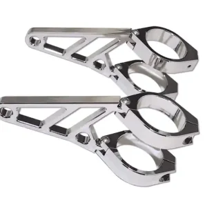 Sonderaktion CNC Scheinwerferhalter-Set, kurz, enthält 4 Schellen zur Montage an den Standrohren sowie 2 Lampenhalter und Reduzierstreifen.