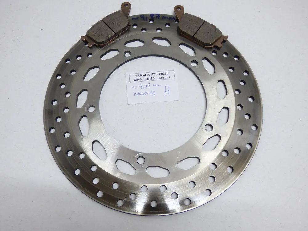 Yamaha FZ8 RN25 Bremsscheibe hinten mit Belägen neuwertig Jetzt Bestellen