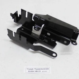 Triumph Thunderbird 1600 1700 B16BA BRACKET, HARNESS, RH T2500299 Beliebt