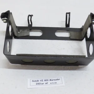 Suzuki VZ 800 Marauder Batteriefach Geprüft