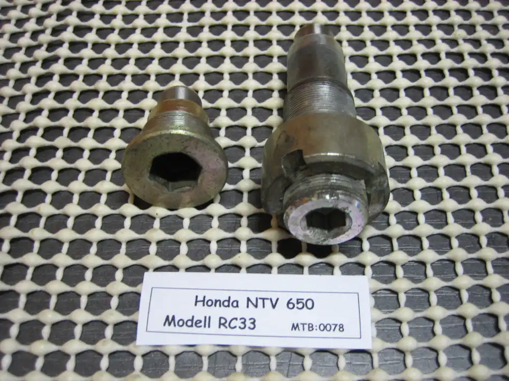 Honda NTV 650 RC33 Schwingenaufnahme komplett Schneller Versand