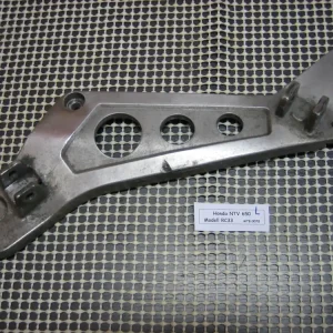 Garantierte Lieferung Honda NTV 650 RC33 Rastenhalterung links