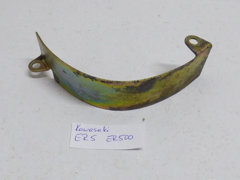 Kawasaki ER5 ER500 Kettenschutz hinter Ritzelabdeckung Preisknaller